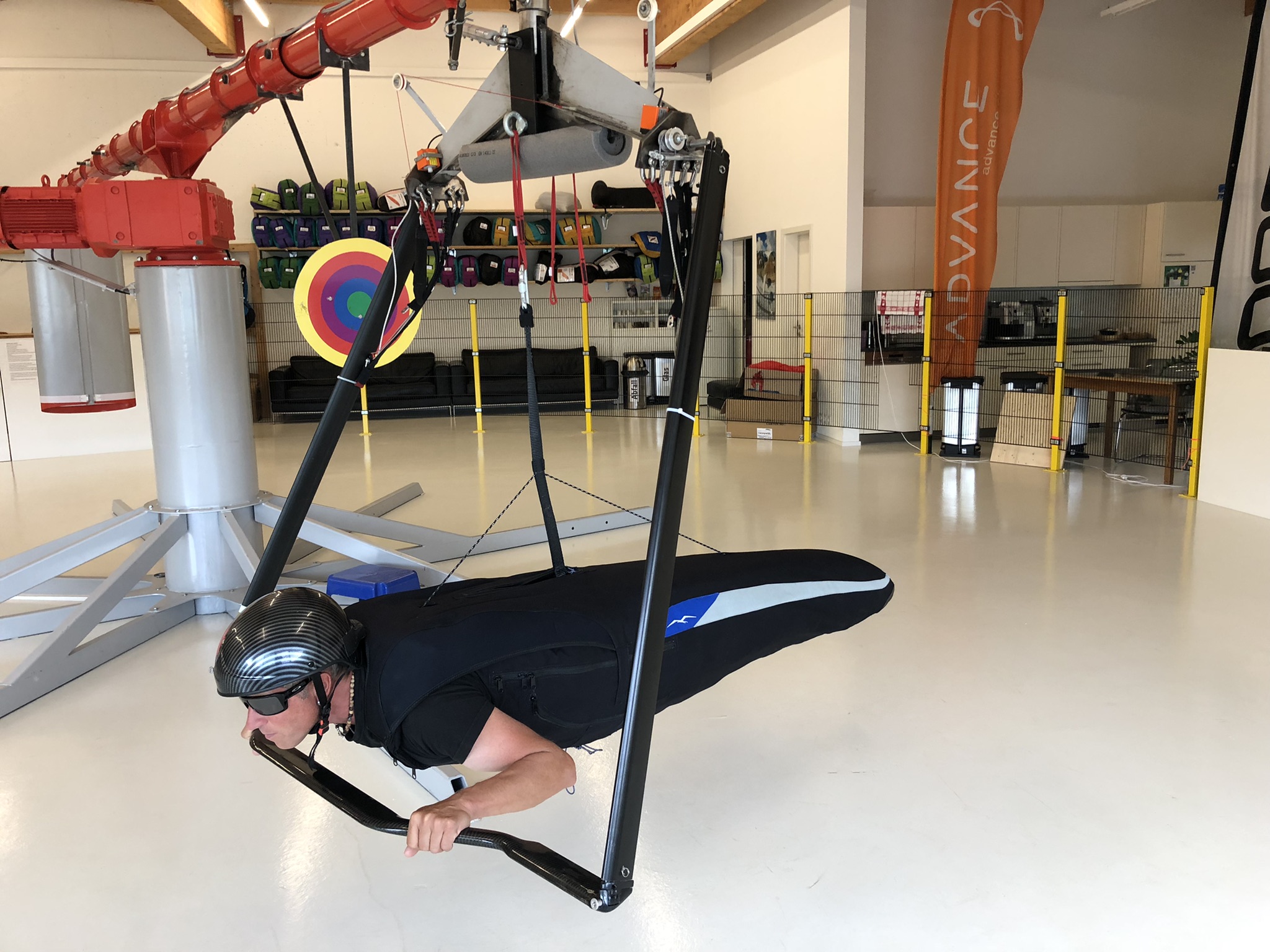 GForce Training mit Notschirmwerfen birdlike hang gliding